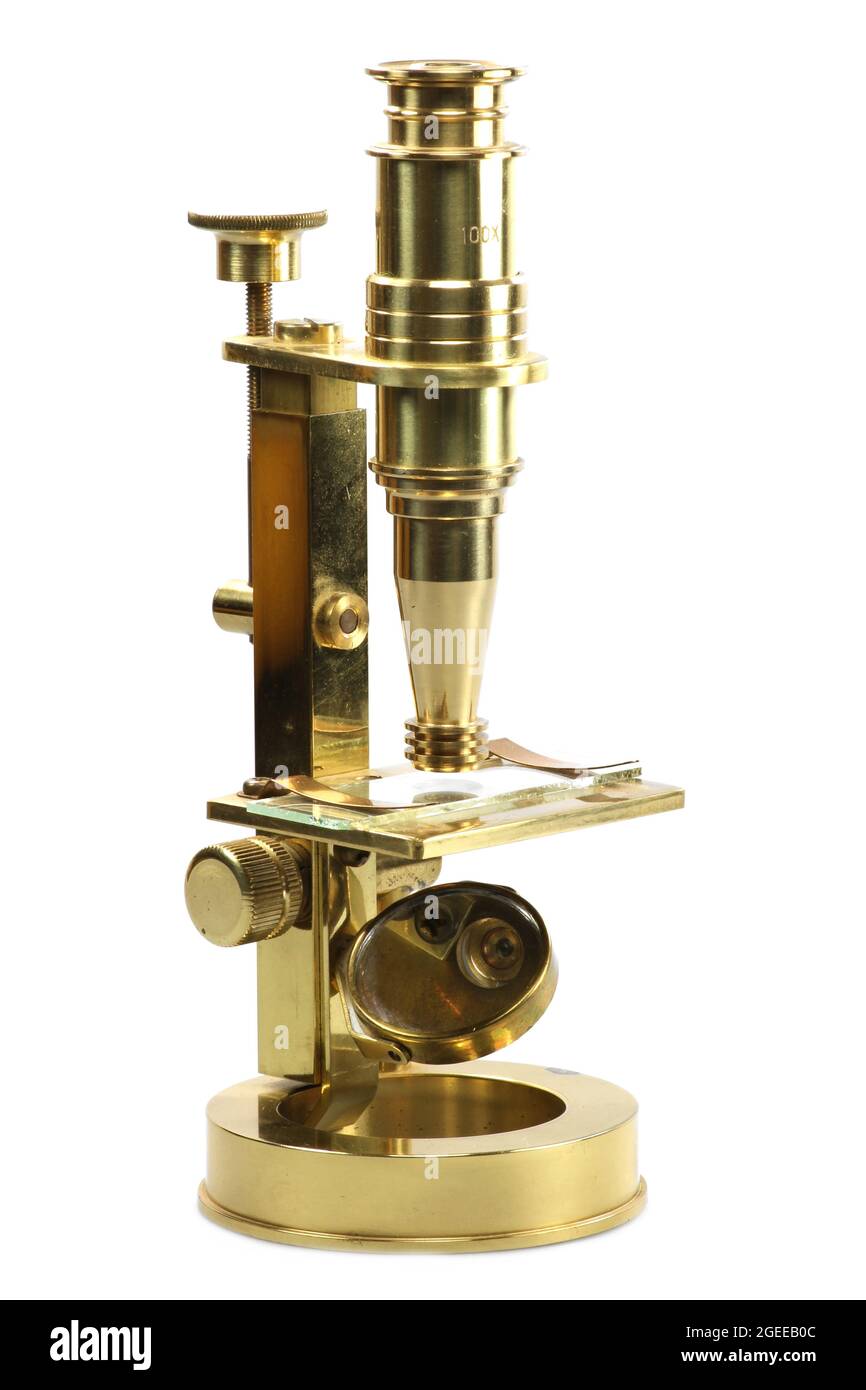 Vintage Messingmikroskop isoliert auf weißem Hintergrund Stockfoto