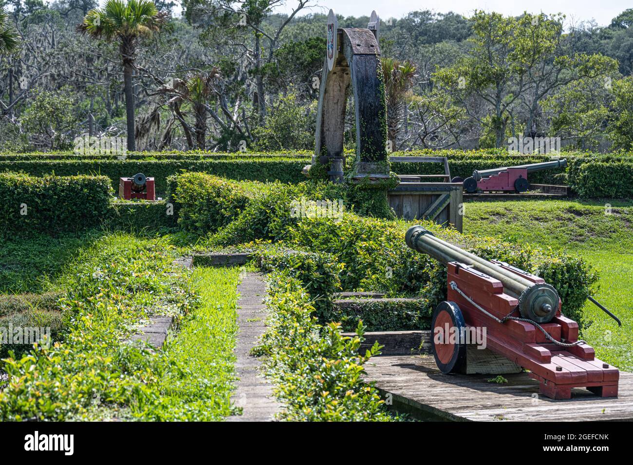 Fort Caroline National Memorial Bogen und Kanonen entlang des St. Johns River in Jacksonville, Florida. (USA) Stockfoto