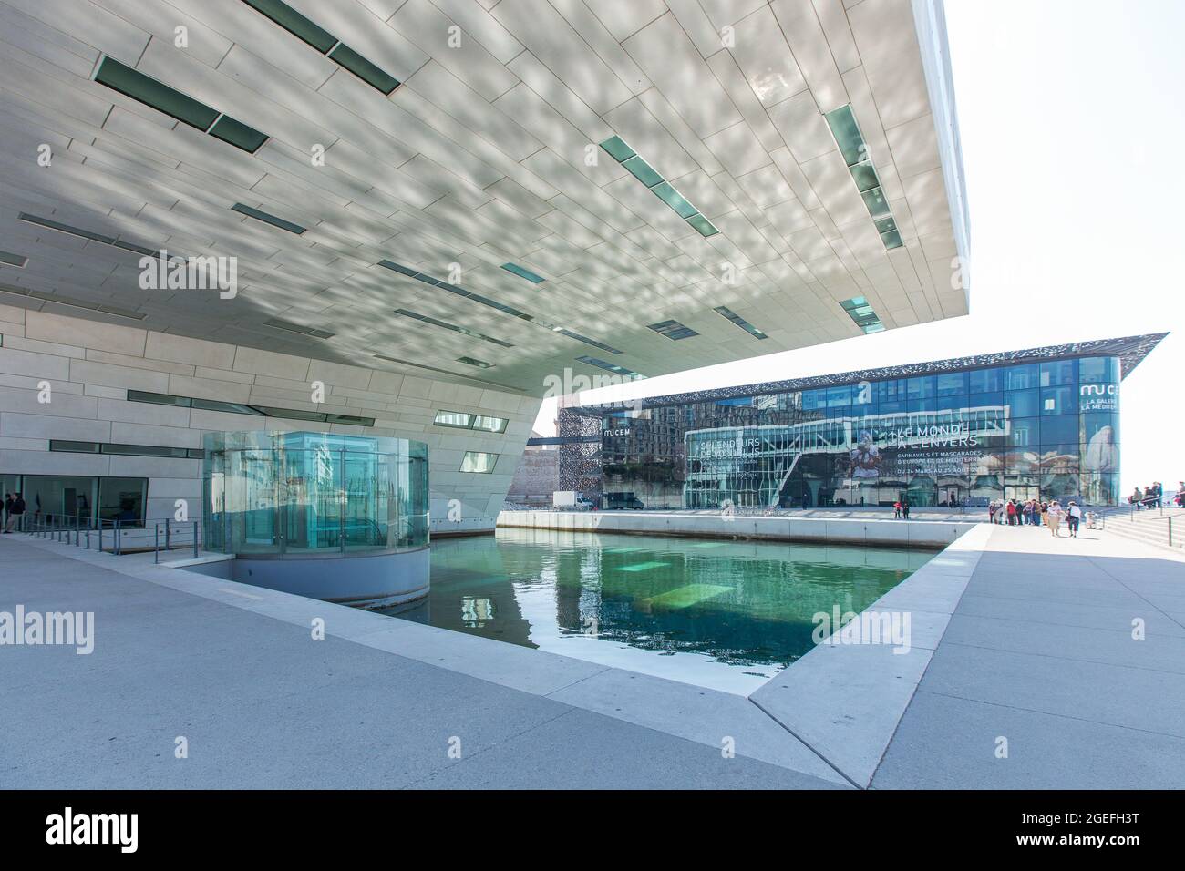 FRANKREICH, BOUCHES-DU-RHONE (13), MARSEILLE, EUROPÄISCHE KULTURHAUPTSTADT 2013, AM PIER J4, MUCEM (MUSEUM DER ZIVILISATION IN EUROPA UND DEM MITTELMEER Stockfoto