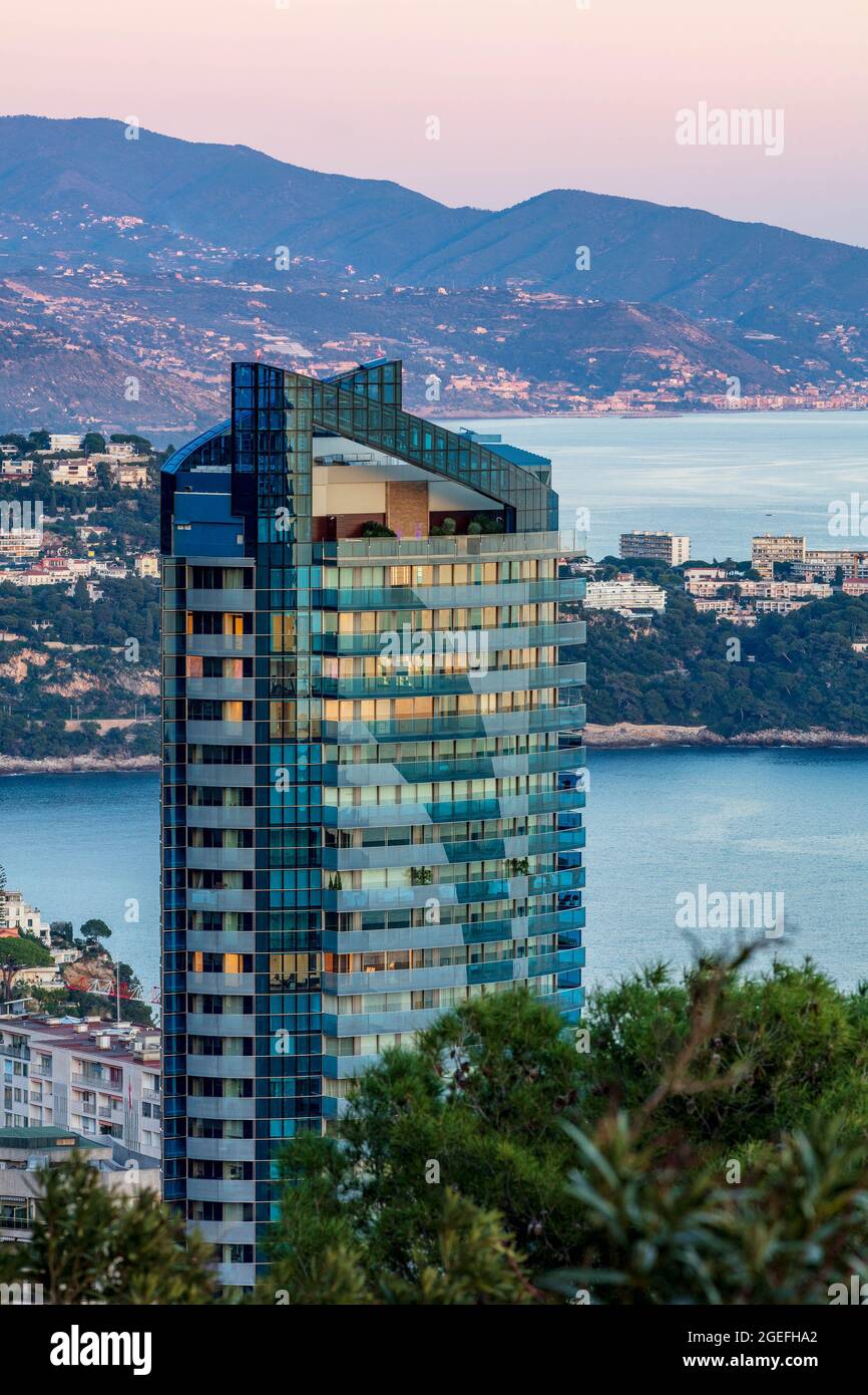 PRINCIPAUTY OF MONACO (98) MONACO, ODEON-TURM, DER ODEON-TURM IST EIN 170 METER HOHER DOPPELHOCHHAUS AUF 49 ETAGEN, DER DERZEIT IN DER GEGEND FERTIGGESTELLT IST Stockfoto