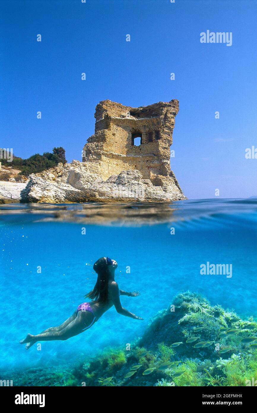 FRANKREICH, HAUTE-CORSE (2B) REGION BALAGNE, NEBBIO, WÜSTE AGRIATES, MORTELLA-TURM Stockfoto