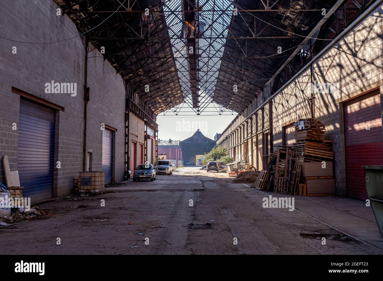 Herve, Belgien. Altes und verlassene Industriegebäude im Wallonischen Bezirk, Beispiel für den wirtschaftlichen Niedergang seit Jahrzehnten in der Region. Stockfoto