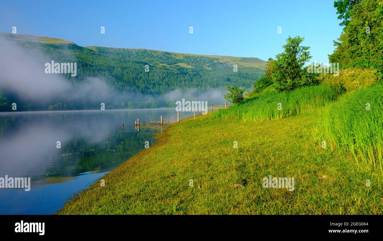 Tal-y-Bont, Wales - 16. Juli 2021: Die Brücke der Caerfanell bei Abercynafon in der Nähe des Stausees von Tal-y-Bont, Wales Stockfoto