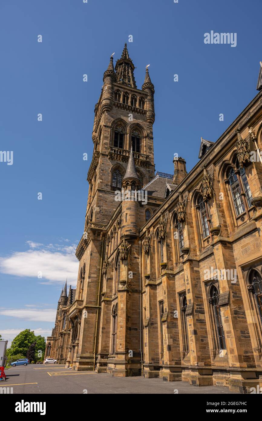 Der Tower der Glasgow University wurde von Sir George Gilbert Scott entworfen Stockfoto Der Tower der Glasgow University wurde von Sir George Gilbert Scott entworfen Stockfoto