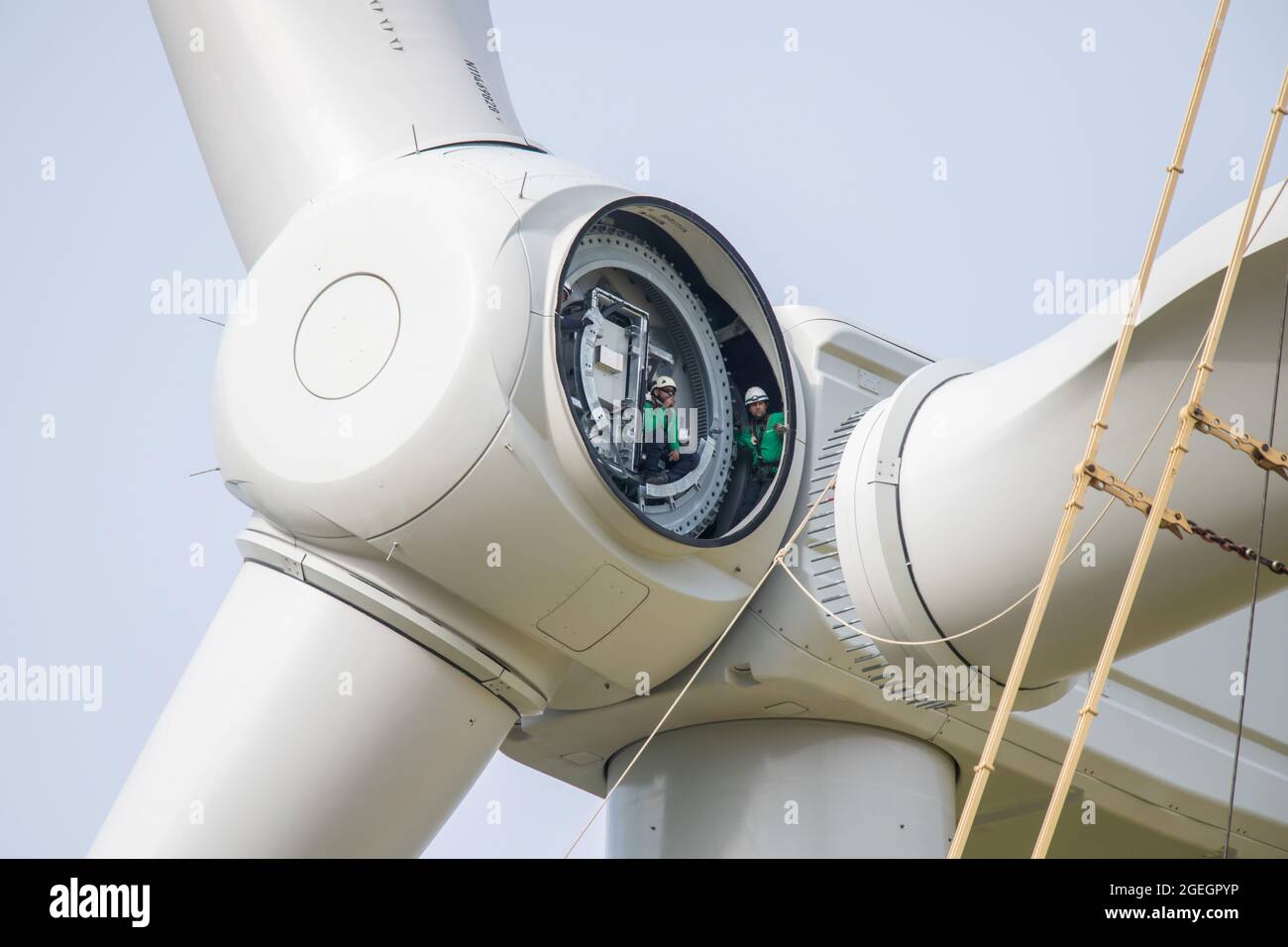 Bau von Windmühlen durch die Firma Tout Vent Energies rund um die Stadt Torxe (Mittelwestfrankreich), valorem, vertikal integrierte grüne en Stockfoto