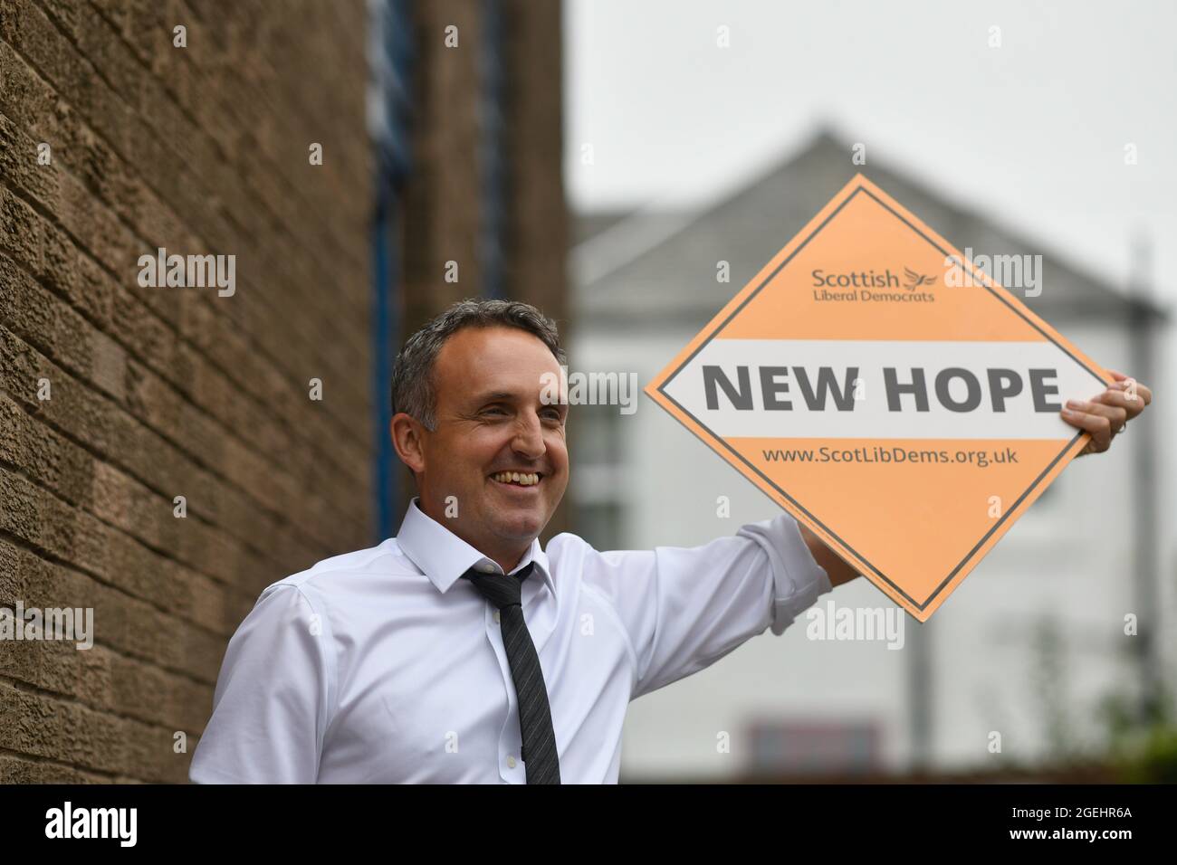 Edinburgh Schottland, Großbritannien August 20 2021. Alex Cole-Hamilton vor dem Corstorphine Astoria Center, wo der neue Vorsitzende der schottischen Liberaldemokraten seine erste Rede als Anführer hielt. Credit alamy Live News Credit: SST/Alamy Live News Stockfoto