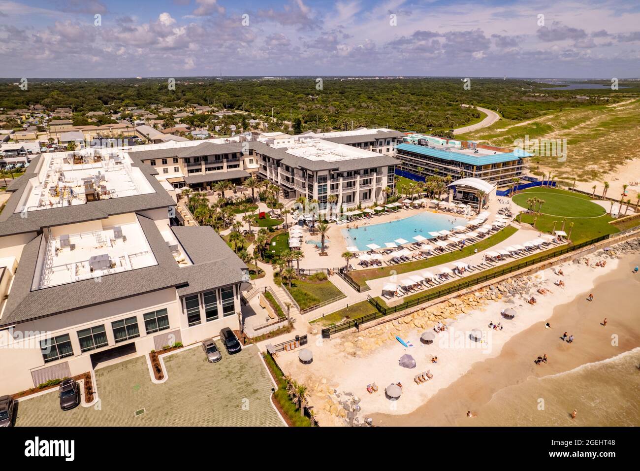 St Augustine, FL, USA - 14. August 2021: Embassy Suites by Hilton St Augustine Beach Oceanfront Resort Stockfoto