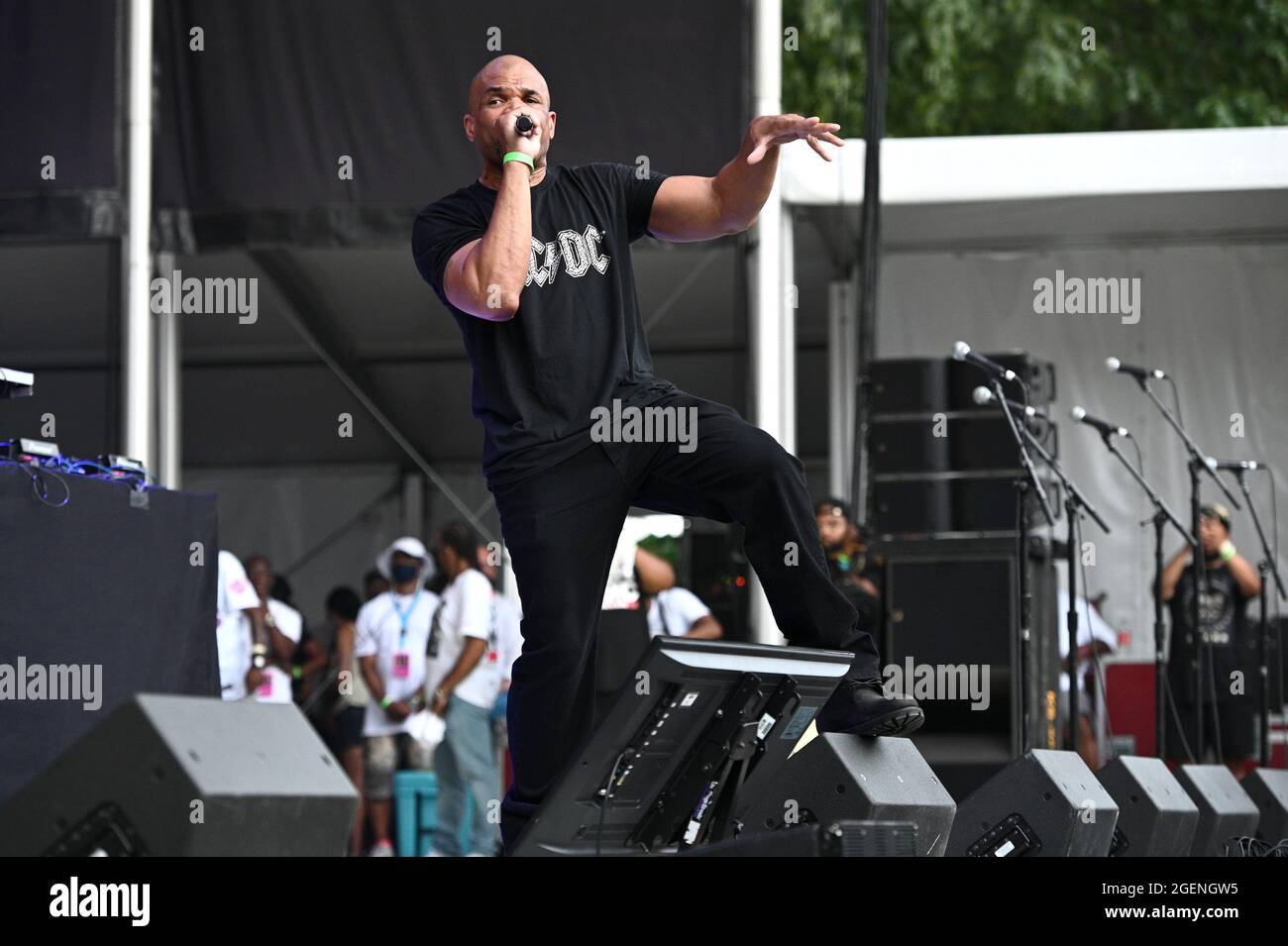 New York City, USA. August 2021. Rapper Darryl McDaniels von der Gruppe Run-D.M.C tritt am 20. August 2021 bei der NYC Homecoming Concert-Reihe im Forest Hills Stadium im New Yorker Stadtteil Queens, NY, auf. (Anthony Behar/Sipa USA) Quelle: SIPA USA/Alamy Live News Stockfoto