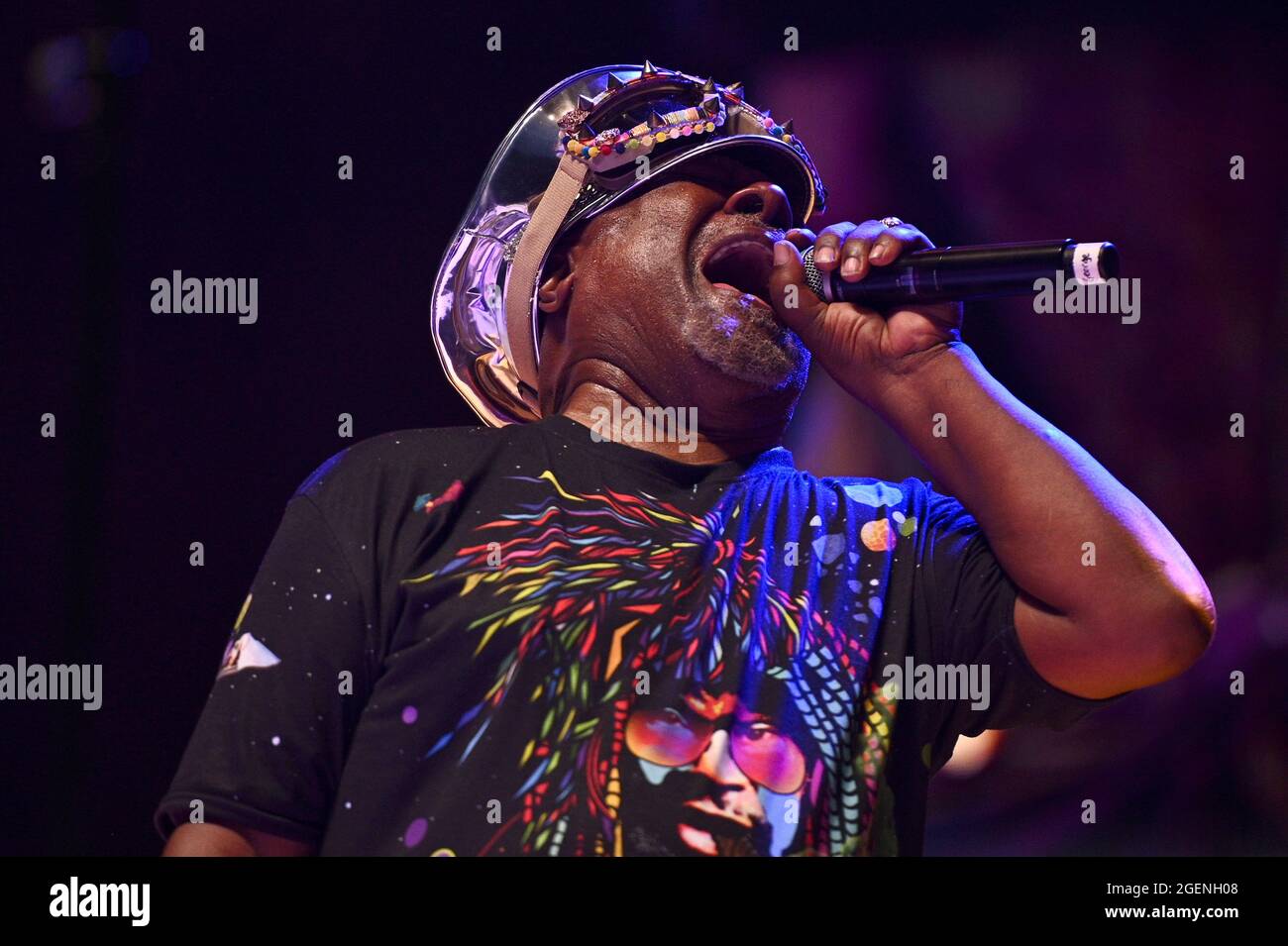 New York City, USA. August 2021. George Clinton und Parliament Funkadelic treten bei der NYC Homecoming Concert-Reihe im Forest Hills Stadium im New Yorker Stadtteil Queens, NY, am 20. August 2021 auf. (Anthony Behar/Sipa USA) Quelle: SIPA USA/Alamy Live News Stockfoto