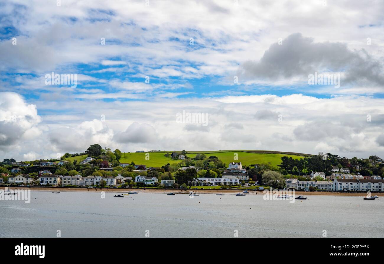 Das Dorf Instow hat von Appledore aus, in der Nähe von Bideford, Devon, Großbritannien, über den Fluss Torridge gesehen. Stockfoto