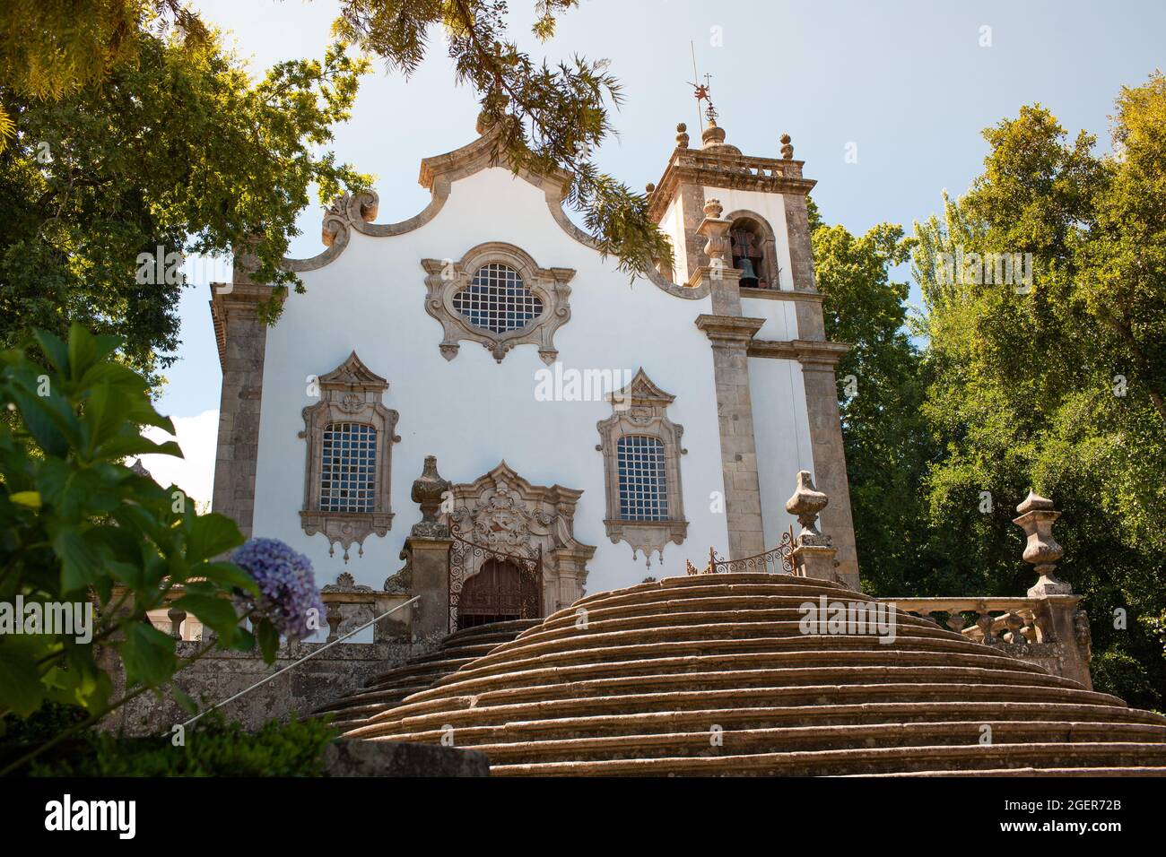 Viseu, Portugal - 31. Juli 2021: Kirche des Dritten von San Francisco, ein Gebäude im Rokoko-Stil aus der 2. Hälfte der S.. XVIII Stockfoto