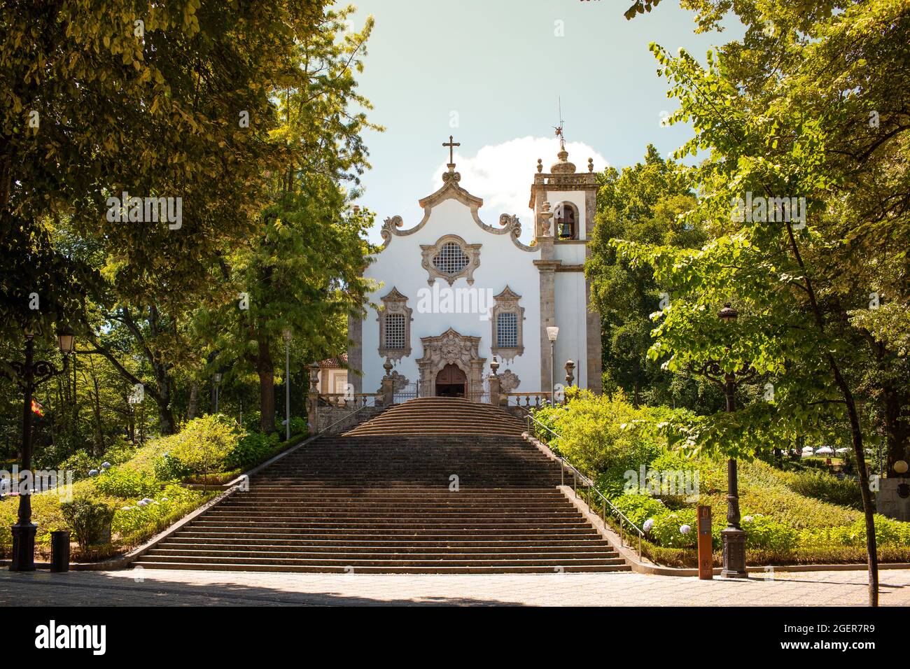 Viseu, Portugal - 31. Juli 2021: Kirche des Dritten von San Francisco, ein Gebäude im Rokoko-Stil aus der 2. Hälfte der S.. XVIII Stockfoto