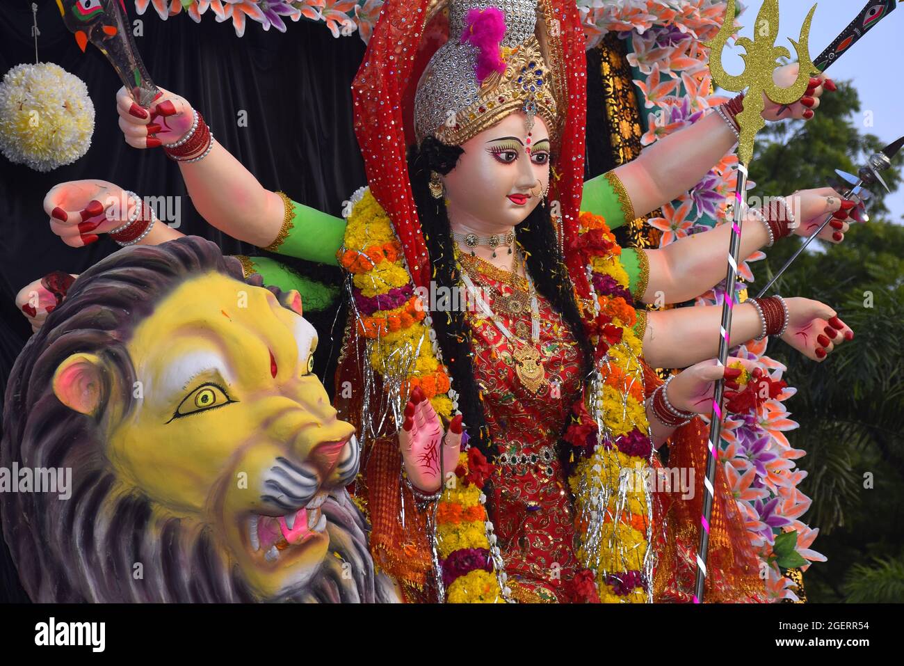 Hintergrund Durga Puja Festival und Tableau. Skulptur der hinduistischen Göttin Durga Stockfoto