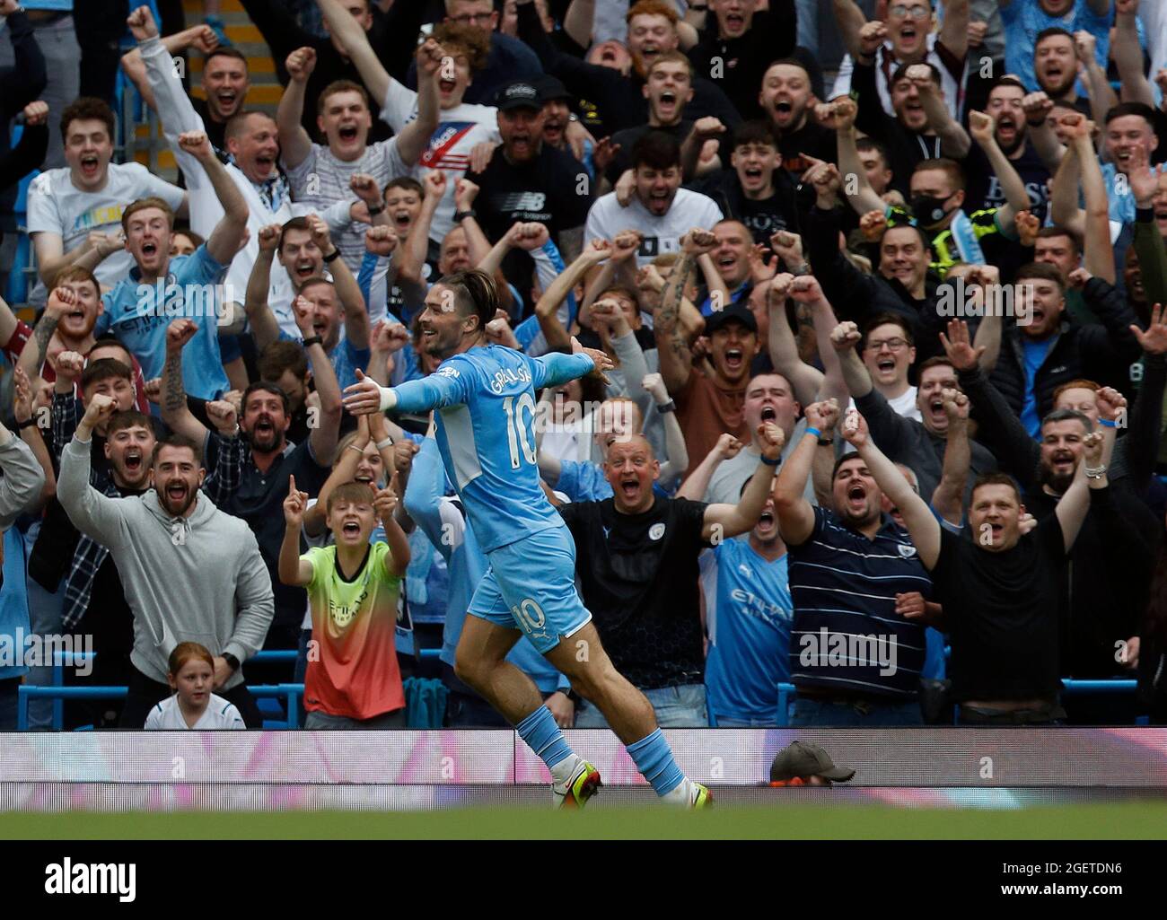 Manchester, Großbritannien, 21. August 2021. Jack Grealish von Manchester City feiert sein erstes Tor während des Premier League-Spiels im Etihad Stadium, Manchester. Bildnachweis sollte lauten: Darren Staples / Sportimage Stockfoto