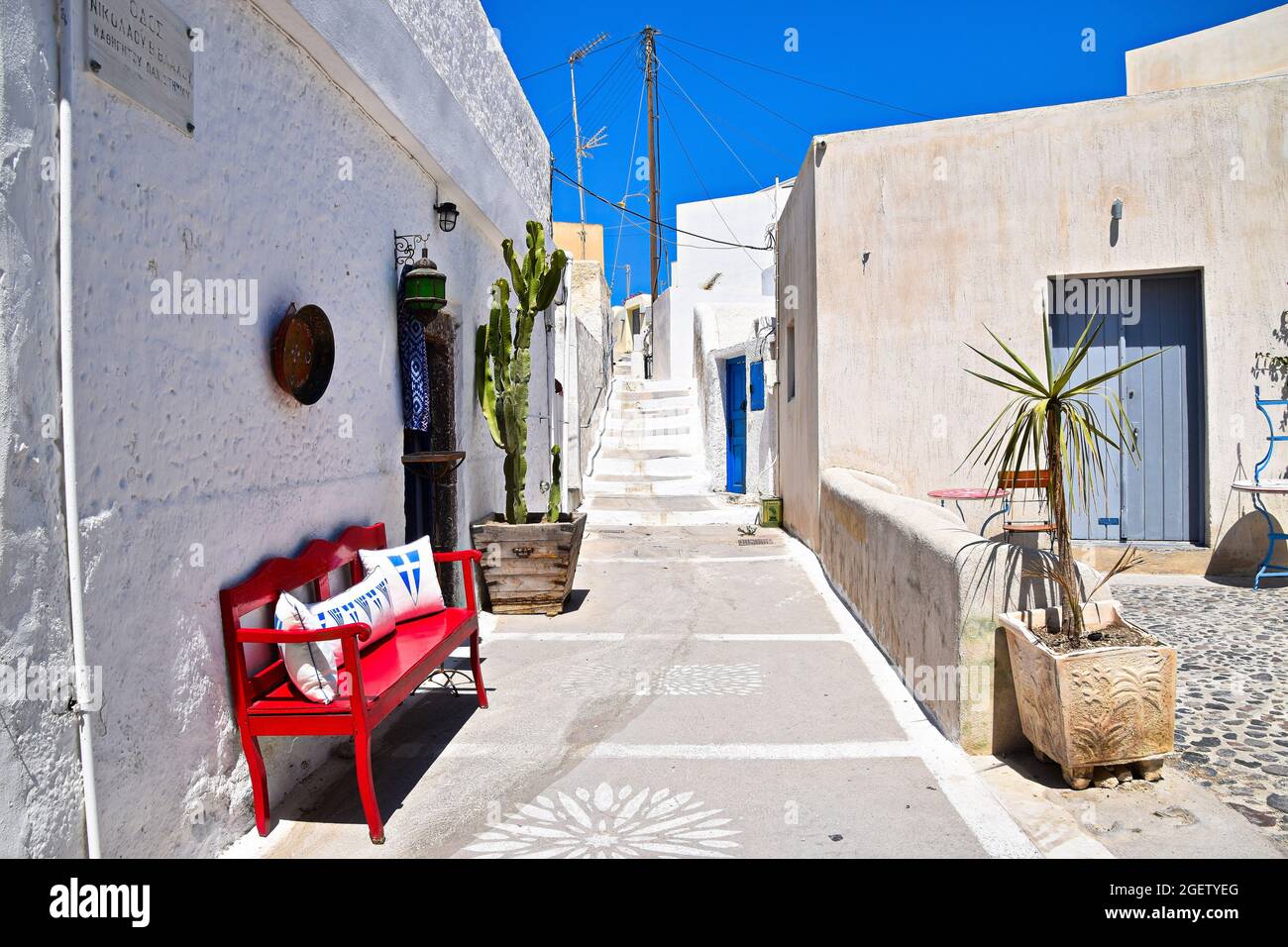 Megalochori, traditionelles Dorf auf der Insel Santorini, Griechenland, Europa Stockfoto