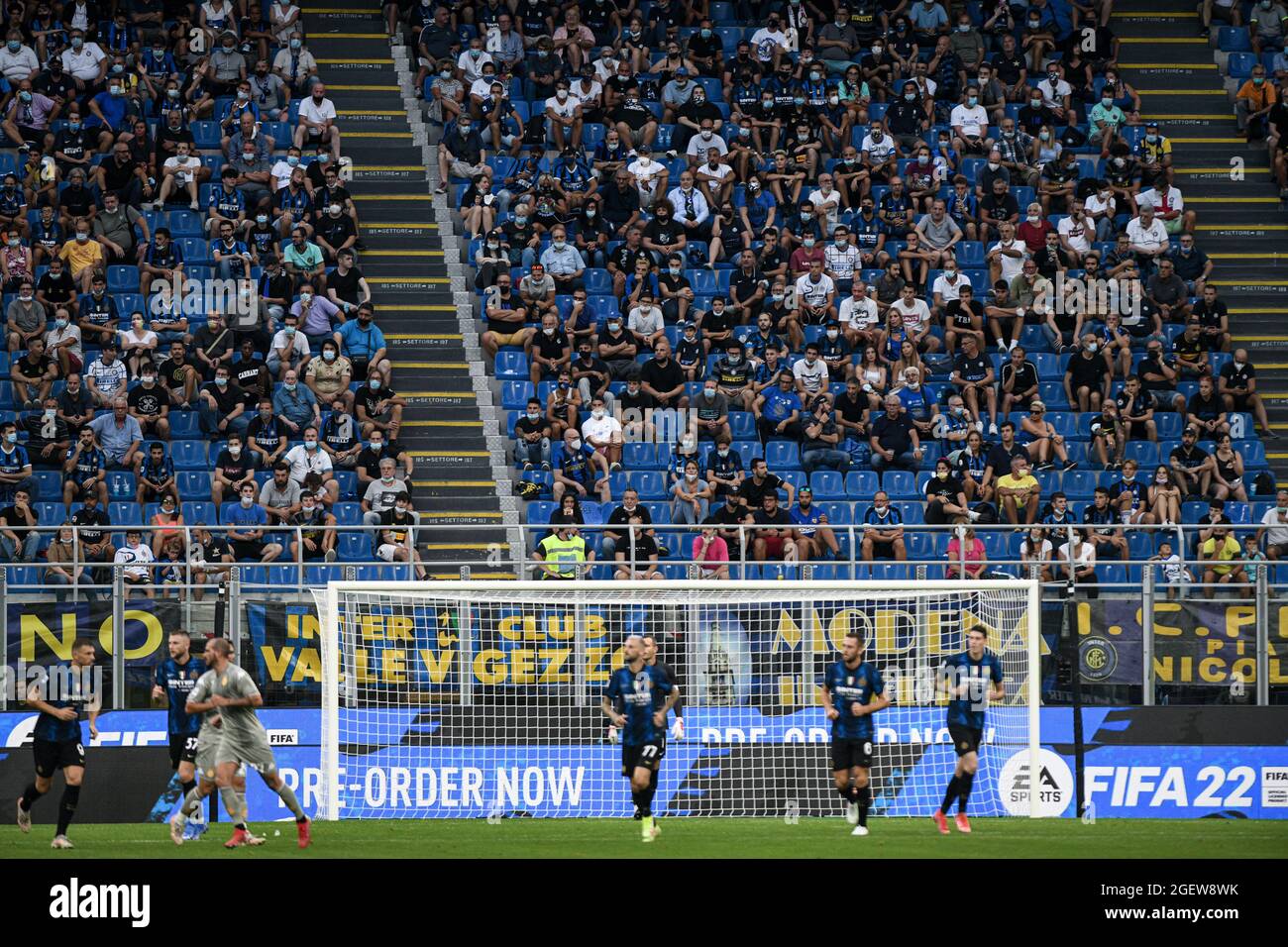 Mailand, Italien. 21. Aug, 2021. Unterstützer während der italienischen Fußball-Meisterschaft Serie A 2021-2022 Spiel Inter Mailand gegen Genua im San Siro Stadium Credit: Piero Cruciatti/Alamy Live News Stockfoto