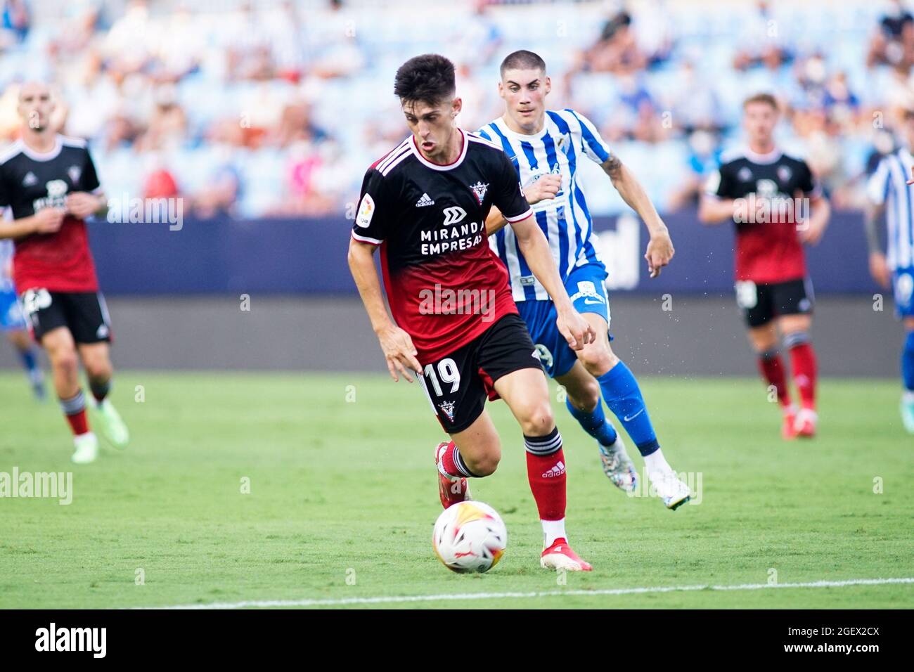 Imanol Garcia von CD Mirandes in Aktion während des LaLiga Smartbank 2021-2022 Spiels zwischen Malaga CF und CD Mirandes im La Rosaleda Stadium.Final Score; Malaga CF 0:0 CD Mirandes. Stockfoto