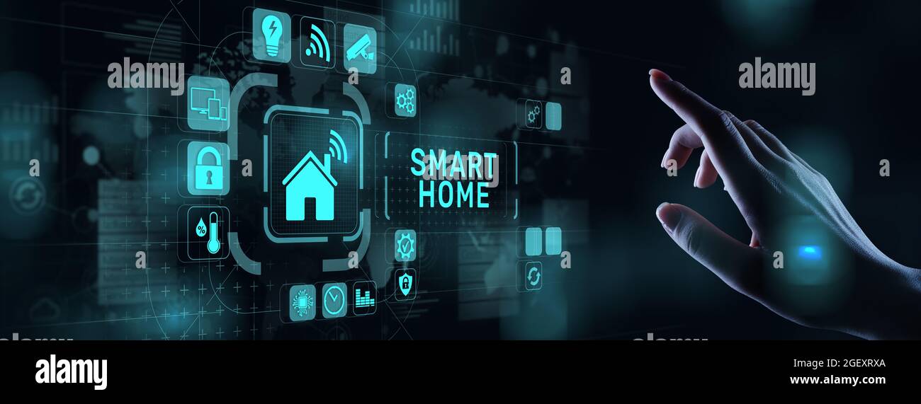 Smart Home-Bedienfeld auf dem virtuellen Bildschirm. IOT- und Automatisierungstechnik Konzept. Stockfoto