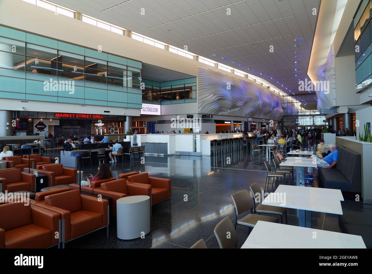 SALT LAKE CITY, UT -12 JUN 2021- Blick auf das Terminal am Salt Lake City International Airport (SLC), einem Drehkreuz für Delta in Utah, USA Stockfoto