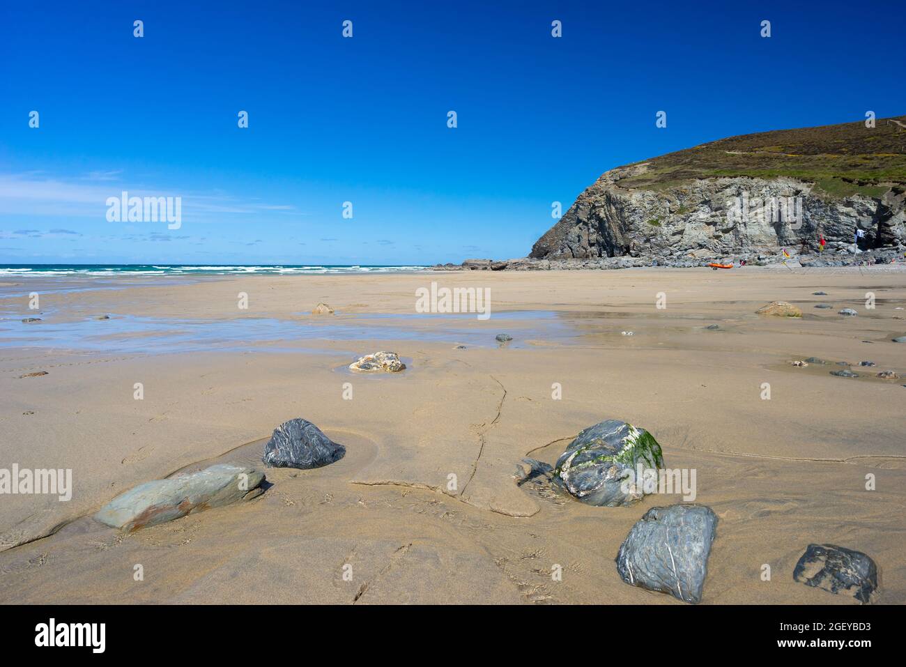 Der wunderschöne goldene Sandstrand von Porthtowan Cornwall England Großbritannien Europa Stockfoto