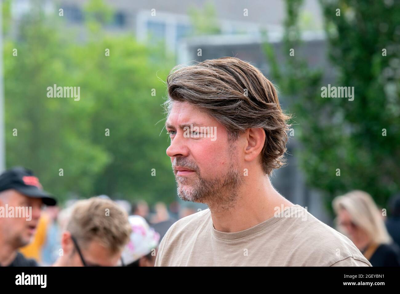 Nahaufnahme Jasper Goossen Bei Der Unmute Us-Demonstration In Amsterdam, Niederlande 21-8-2021 Stockfoto