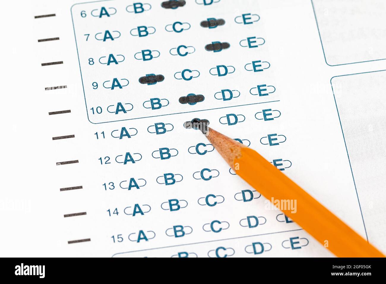 Blasenblatt Antwortformular mit Bleistift. Schulungs-, Test- und Prüfungskonzept Stockfoto
