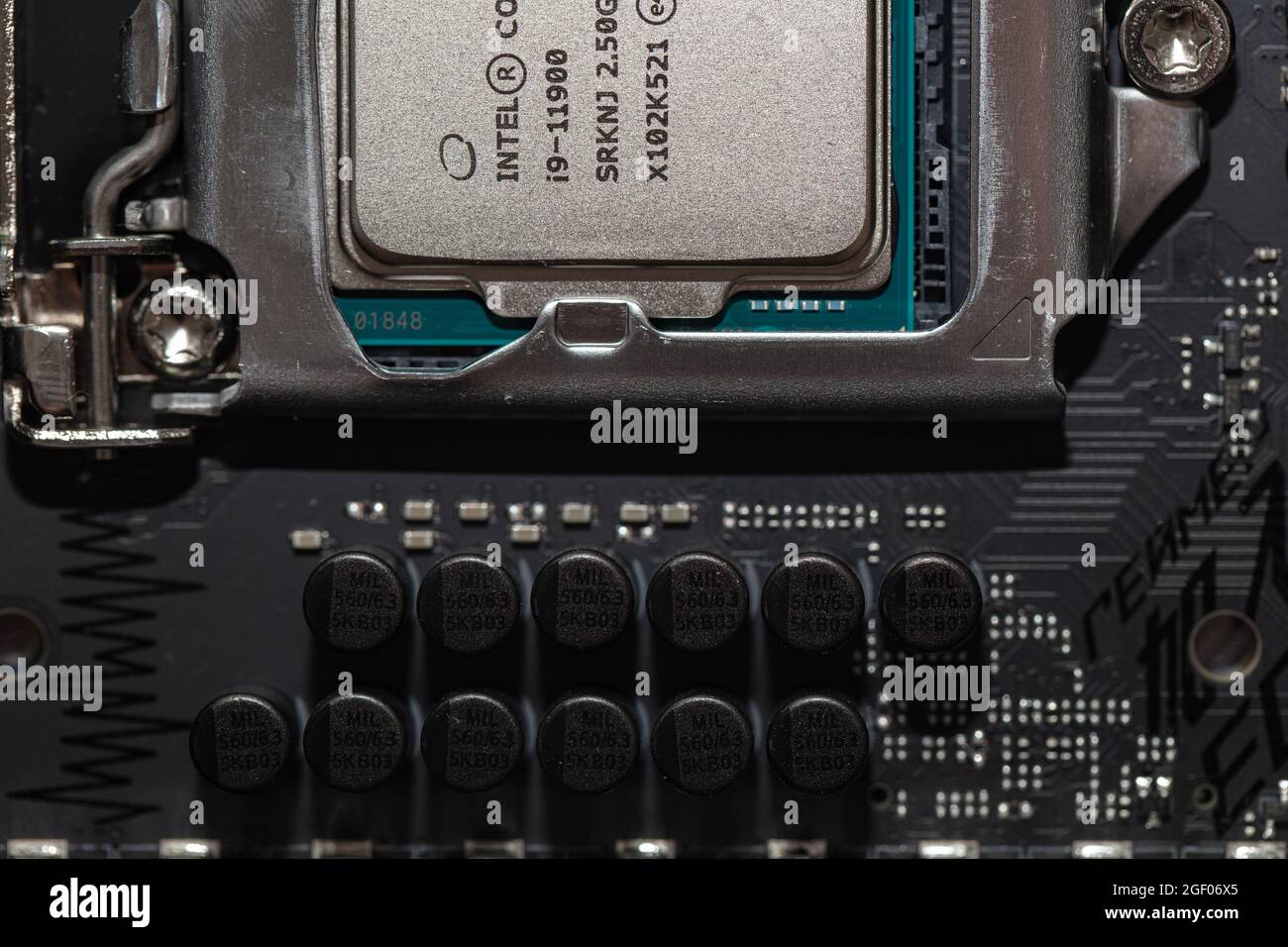Kalifornien, USA – 21. August 2021: Intel Core i9-11900 Prozessor im ASUS ROG Strix Z590-F Gaming-Wi-Fi-Mainboard Stockfoto
