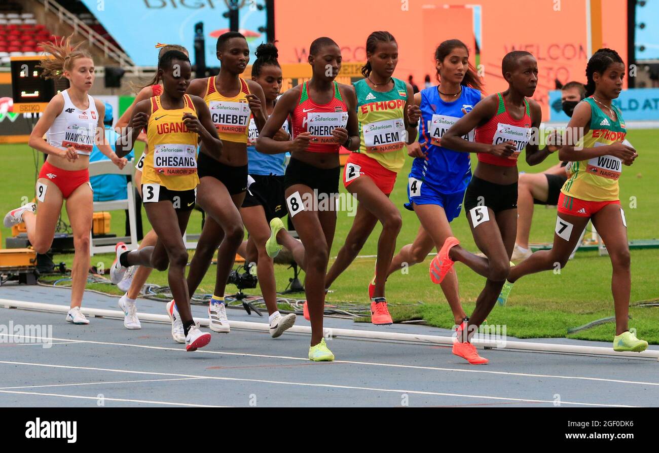 Leichtathletik - U20-Weltmeisterschaften 2021 - Athleten treten beim 5000-m-Finale der Frauen an - Kasarani Stadium, Nairobi, Kenia - 22. August 2021. REUTERS/Thomas Mukoya Stockfoto