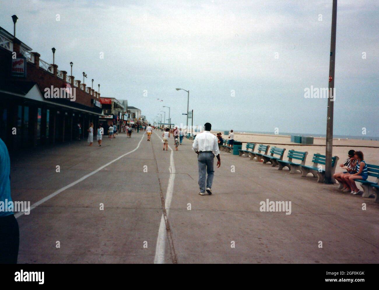 Blick auf den Ocean City Boardwalk in den späten 1980er Jahren Stockfoto