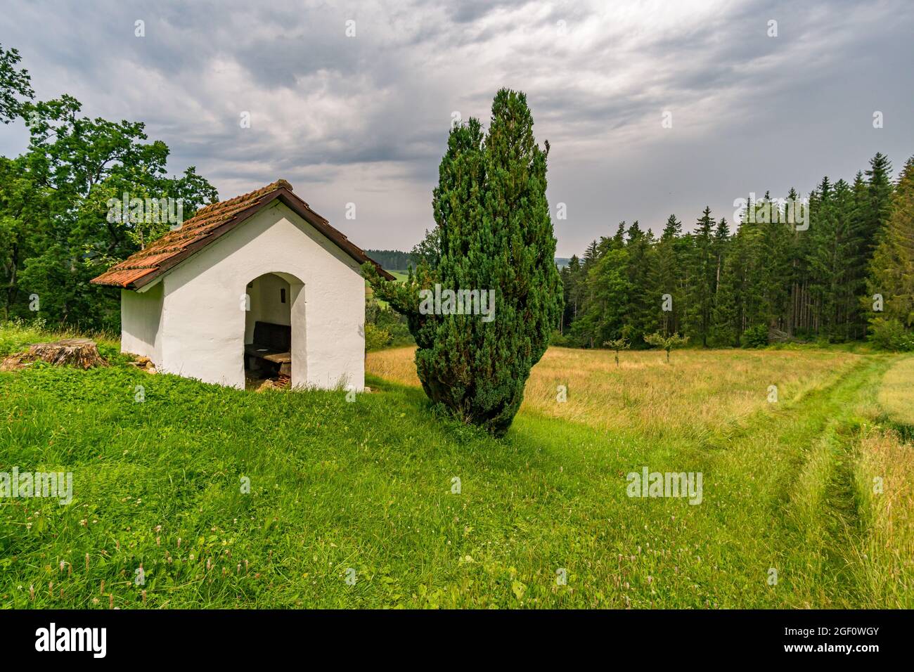 Herrliche Wanderung durch das Naturschutzgebiet Laucherttal im Naturpark Obere Donau Stockfoto