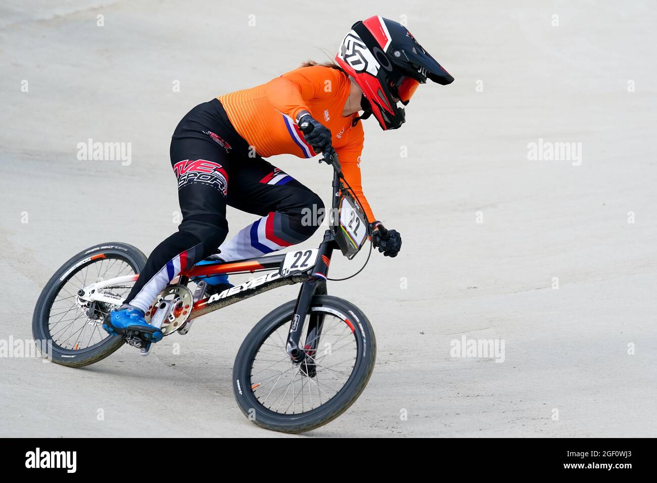 ARNHEM, NIEDERLANDE - 22. AUGUST: Merel Smulders of the Netherlands während der UCI BMX-Weltmeisterschaft 2021 in Papendal am 22. August 2021 in Arnhem, Niederlande (Foto: Rene Nijhuis/Orange Picturs) Stockfoto