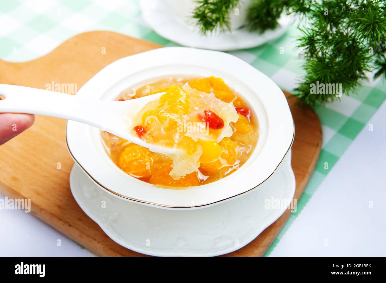 Die orangefarbene tremella-Suppe Stockfoto