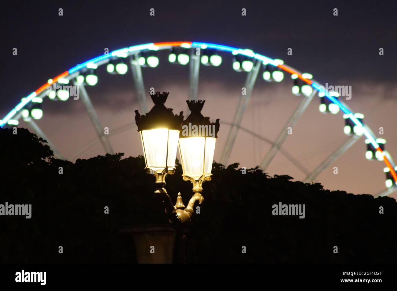 Straßenlaternen in Paris Stockfoto