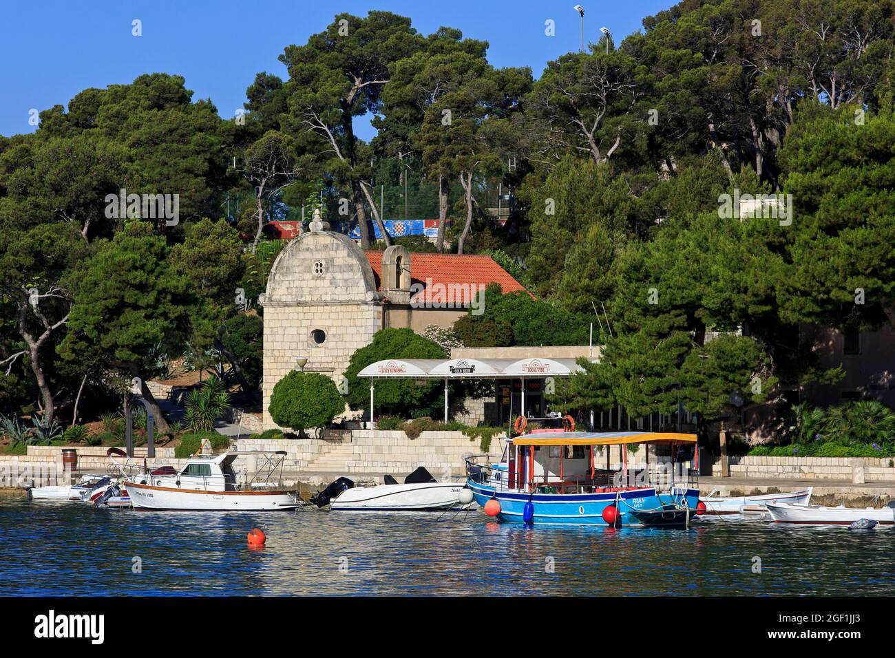 Die Stella Maris Kirche aus dem 19. Jahrhundert in Hvar, Kroatien Stockfoto