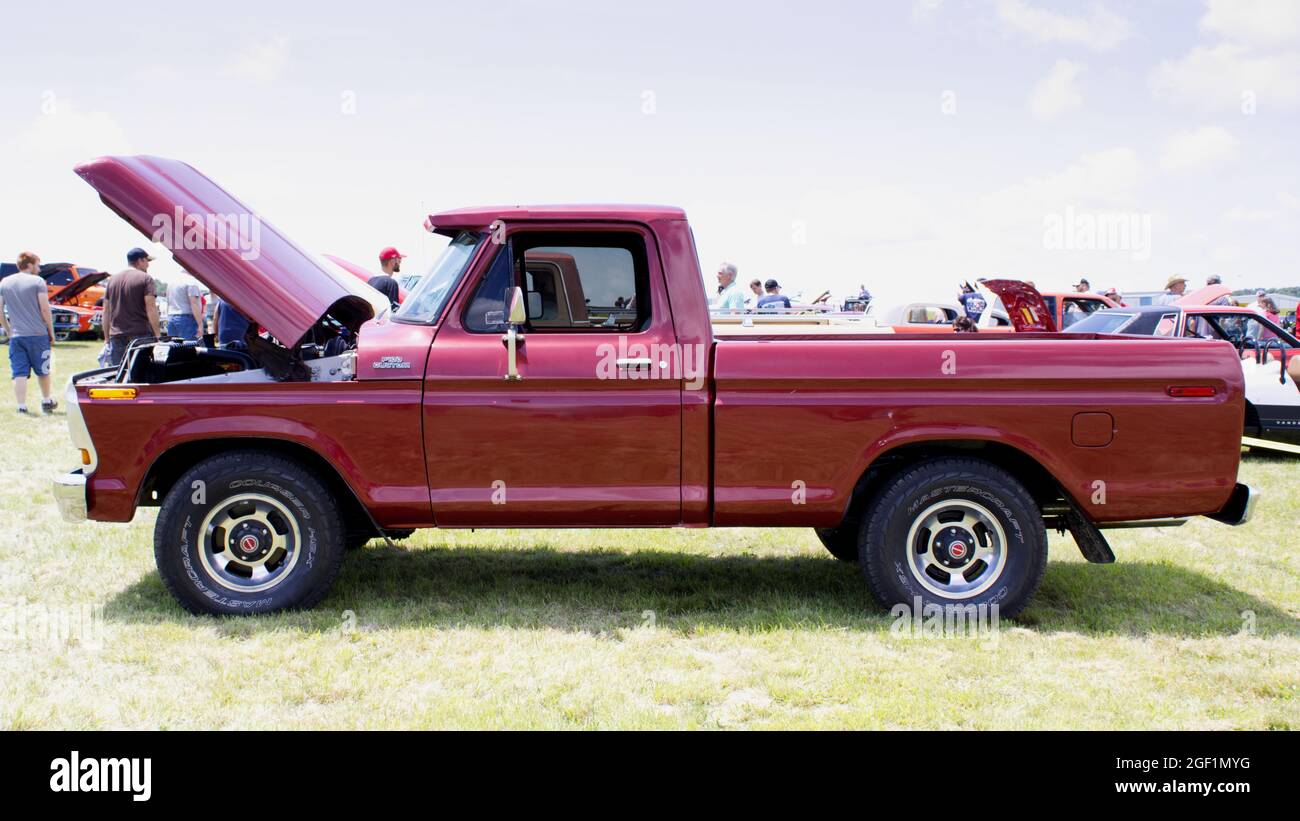 Seitenansicht eines Ford Pickup aus der 1970er-Jahre Stockfoto