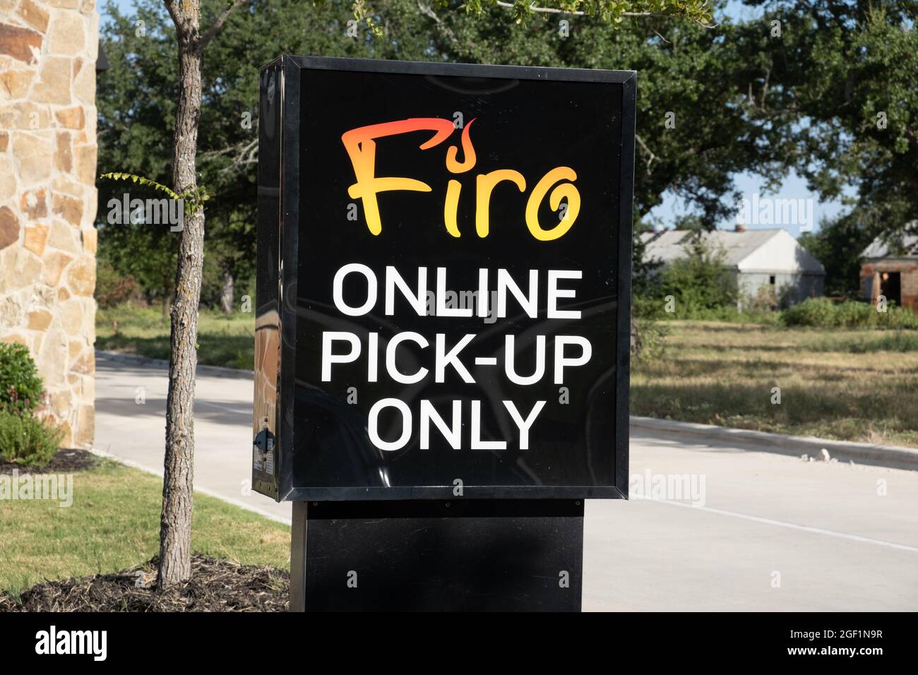 Schild für Pizza Restaurant Online-Bestellung über Drive-Thru-Abholservice Georgetown, Texas, USA Stockfoto