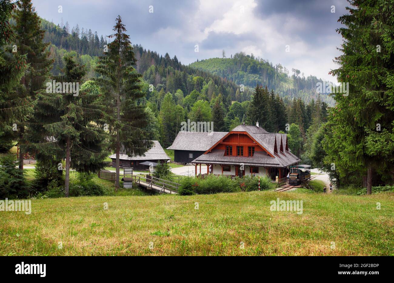 Historisches altes Haus aus dem 19. Jahrhundert Stockfoto
