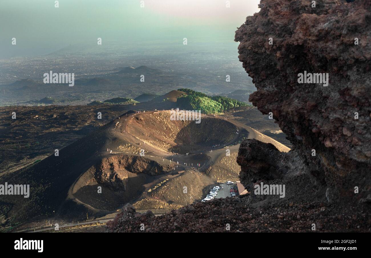 Crateri Silvestri auf dem Vulkan Ätna; Abenteuer „Entdeckung Sizilien“. Stockfoto