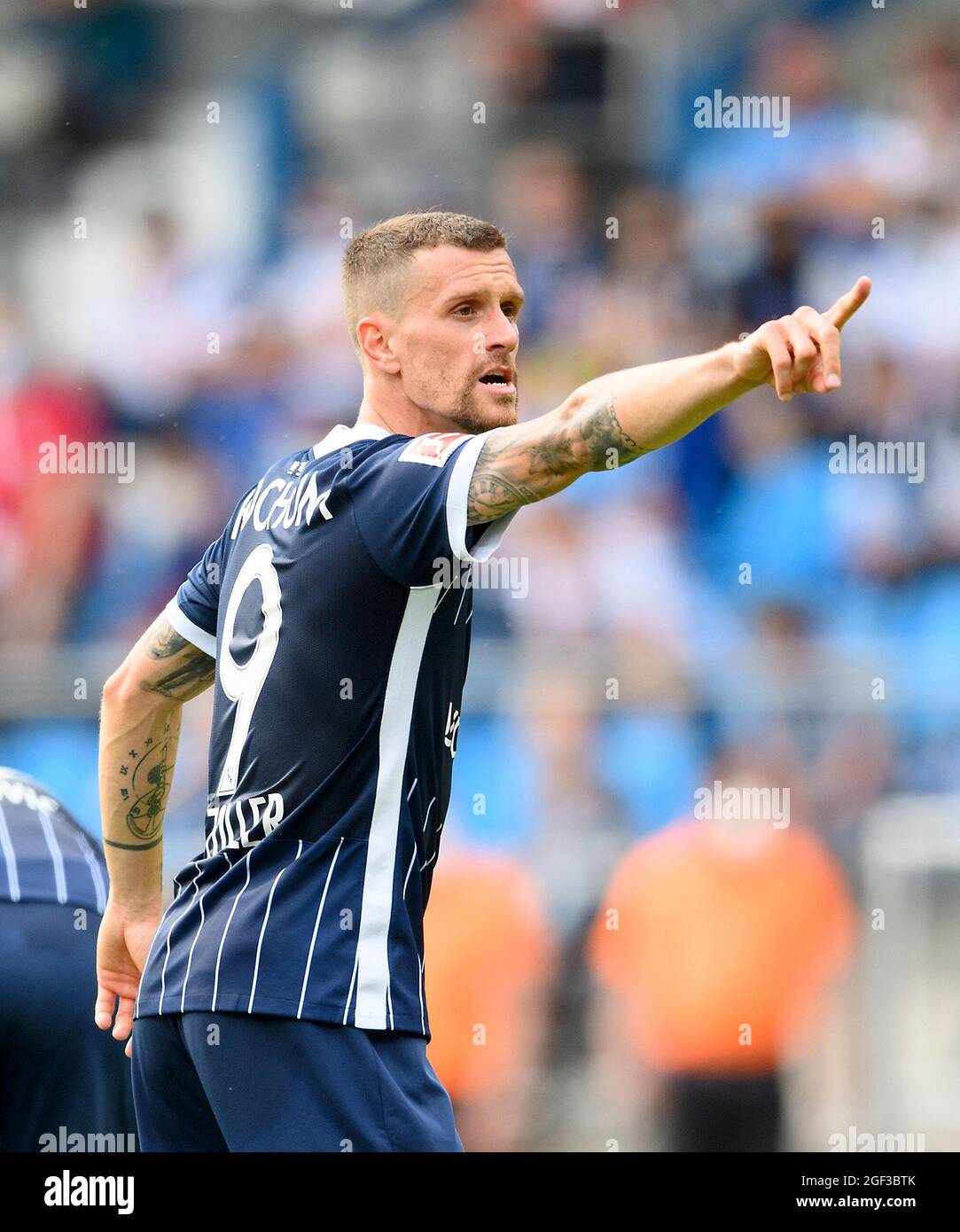 Bochum, Deutschland. August 2021. Simon ZOLLER (BO) Geste, Geste Fußball 1. Bundesliga, 2. Spieltag, VfL Bochum (BO) - FSV FSV FSV Mainz 05 (MZ) 2: 0, am 08/21/2021 in Bochum/Deutschland. Die DFL-Bestimmungen von #verbieten die Verwendung von Fotos als Bildsequenzen und/oder quasi-Video # Â Credit: dpa/Alamy Live News Stockfoto