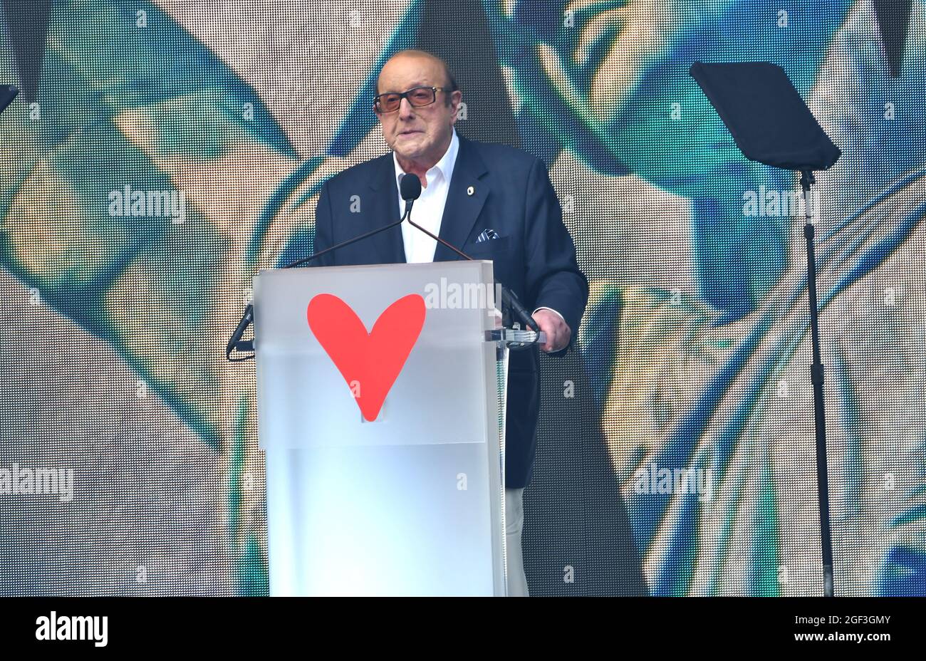 NEW YORK, NEW YORK - 21. AUGUST: Clive Davis spricht während We Love NYC: The Homecoming Concert produziert von NYC, Clive Davis und Live Nation am 21. August 2021 in New York City. (Foto von John Atashian) Stockfoto