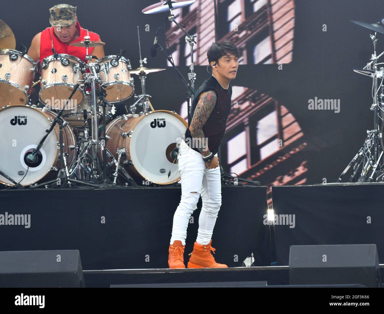 Sänger Arnel Pineda von Journey tritt während We Love NYC: The Homecoming Concert auf, das von NYC, Clive Davis und Live Nation am 21. August 2021 in New York City produziert wurde. (Foto von John Atashian) Stockfoto