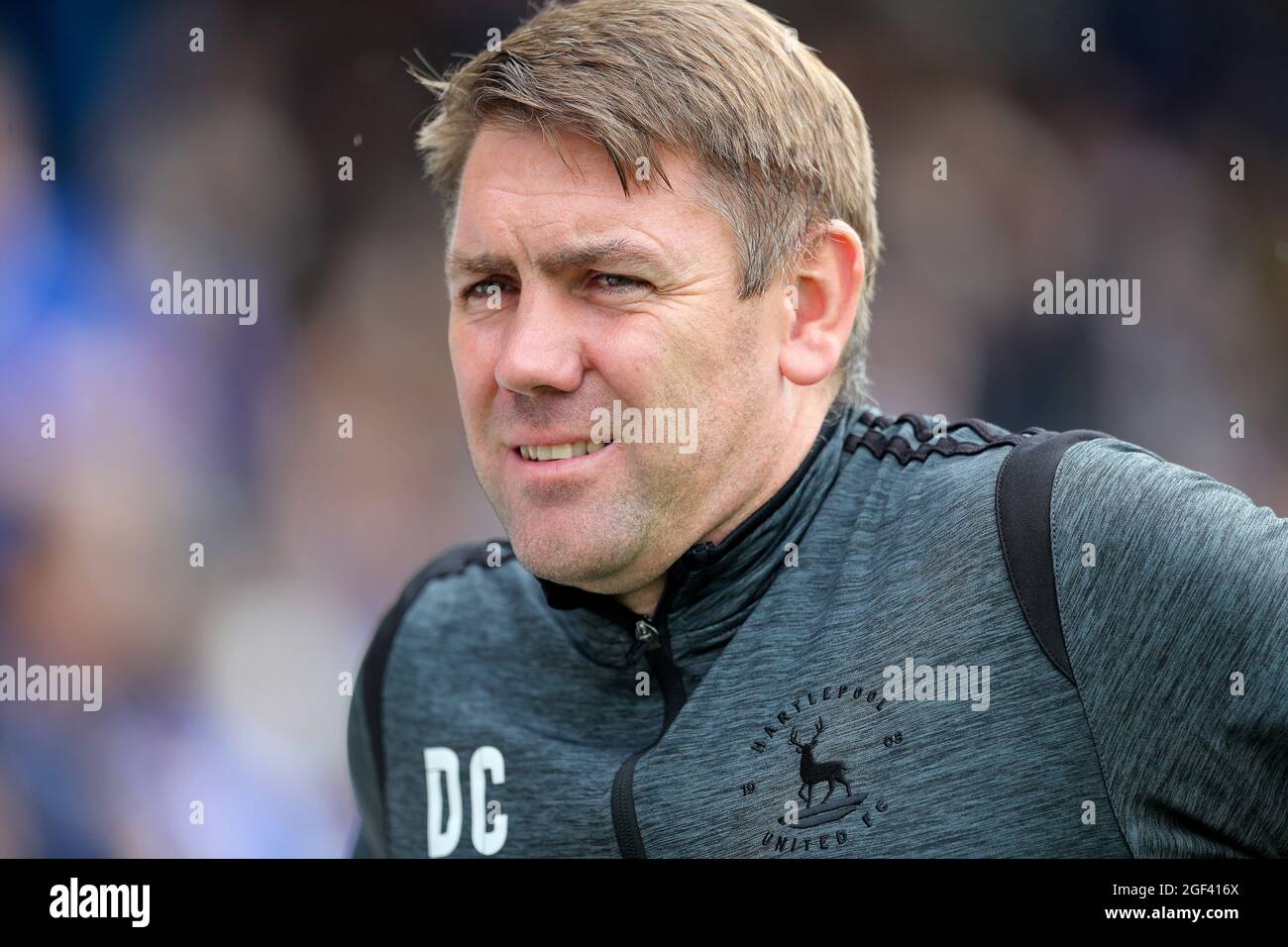 HARTLEPOOL, GROSSBRITANNIEN. 21. AUGUST Hartlepool United-Manager Dave Challinor während des Spiels der Sky Bet League 2 zwischen Hartlepool United und Walsall im Victoria Park, Hartlepool, am Samstag, 21. August 2021. (Kredit: Mark Fletcher | MI News) Kredit: MI Nachrichten & Sport /Alamy Live News Stockfoto