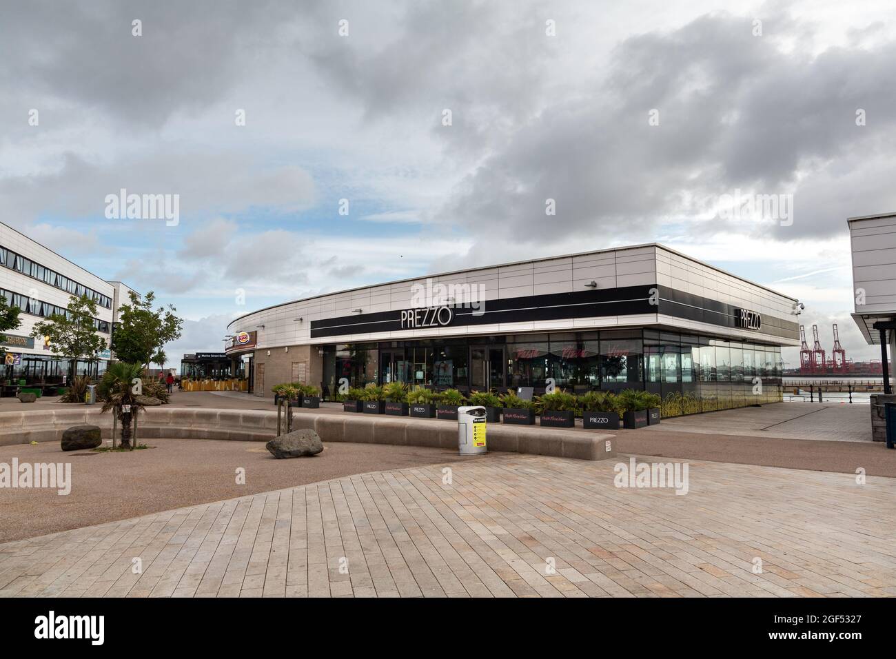 New Brighton, Wirral, Großbritannien: Italienisches Restaurant im Marine Point Retail and Leisure Park Stockfoto