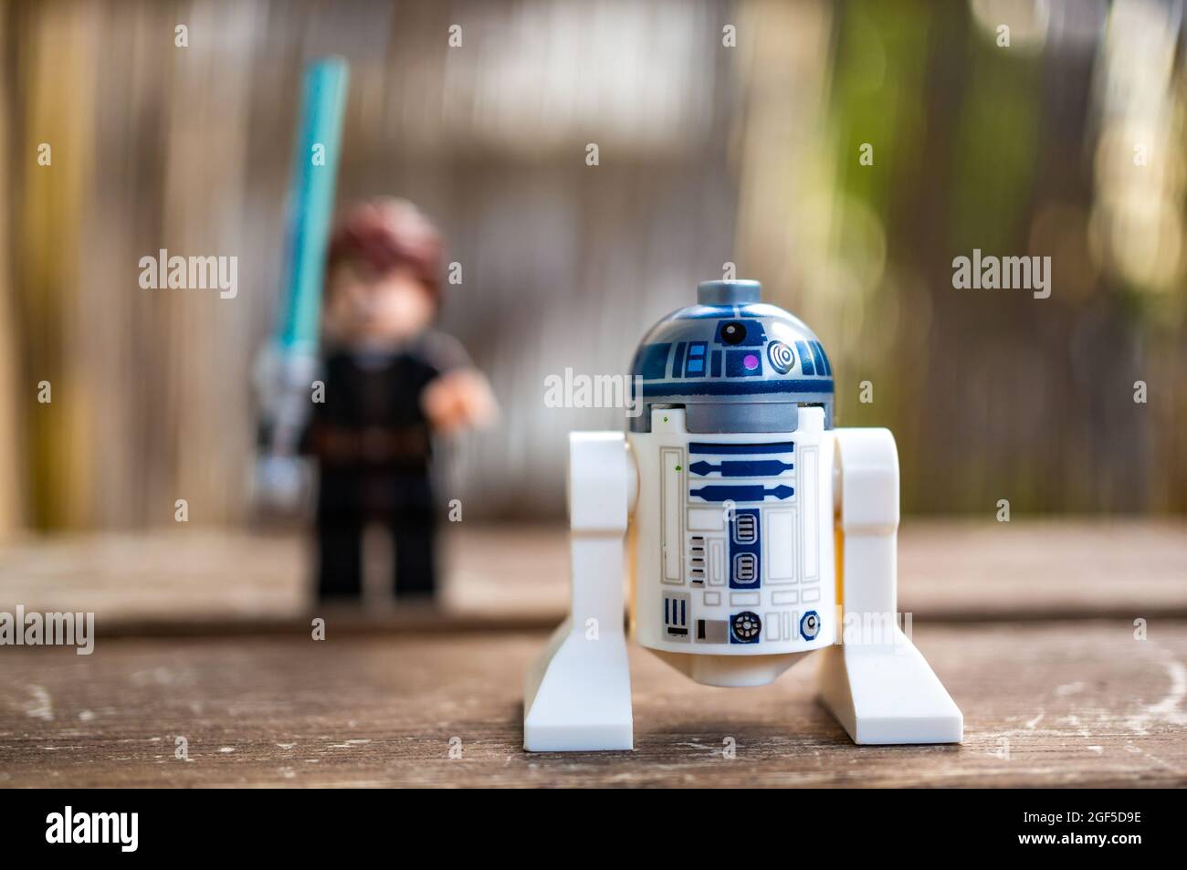 POZNAN, POLEN - 09. Aug 2021: Ein Lego Star Wars R2 D2