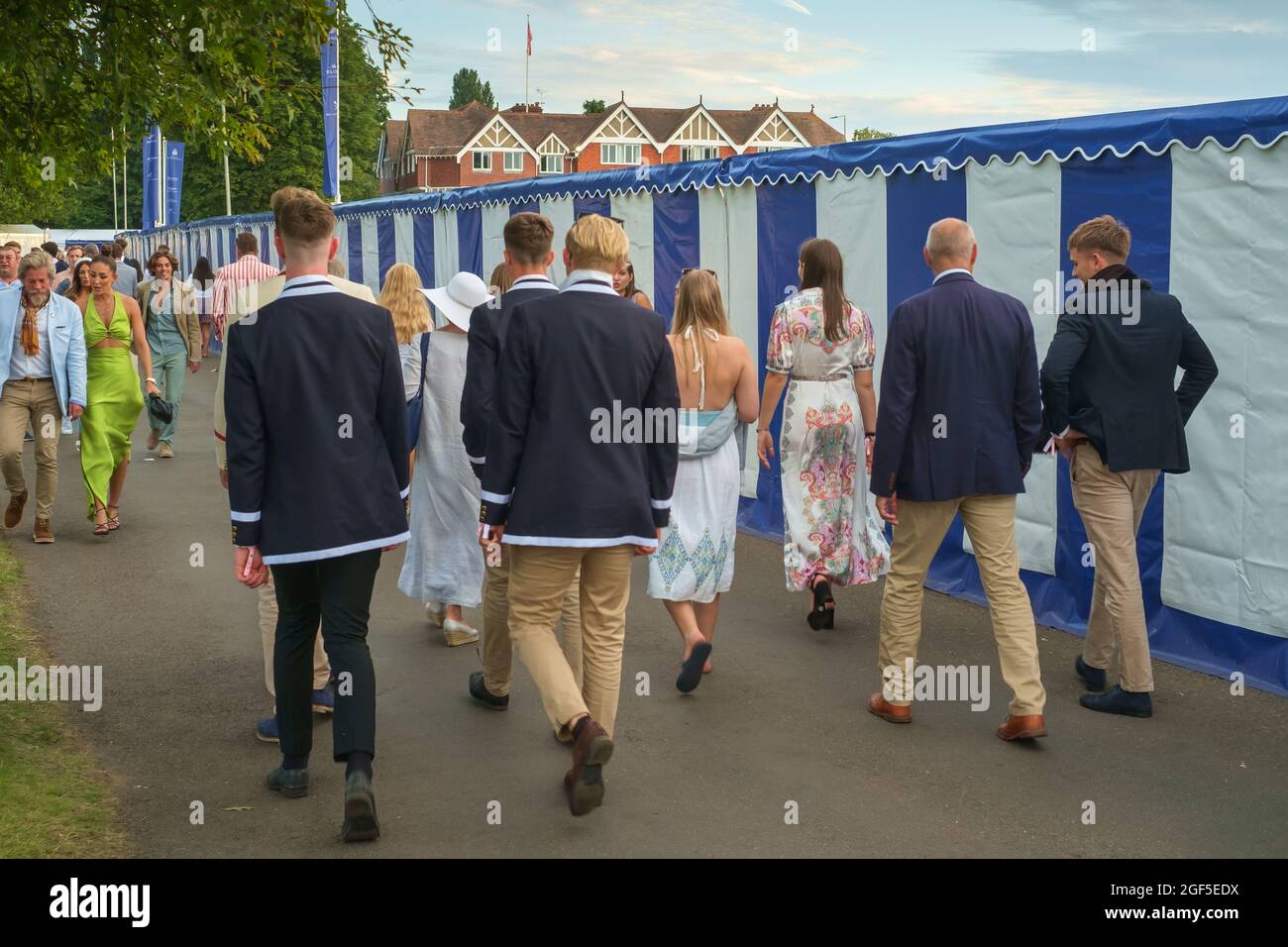 Szenen aus der Henley Royal Regatta 2021 auf der Themse Stockfoto