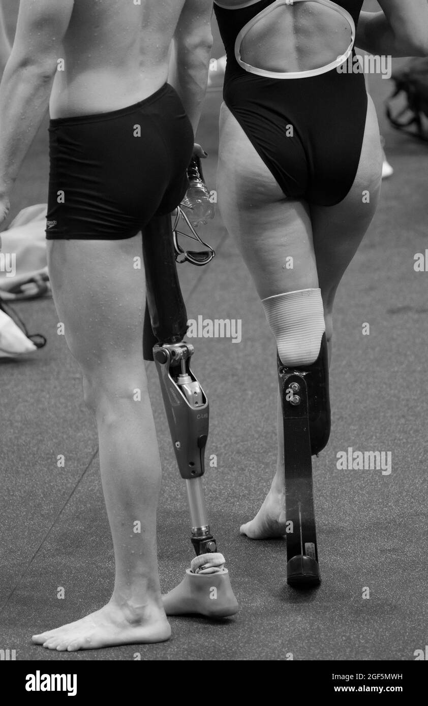 Tokio, Japan – 23 2021. August: Zwei Tage vor dem Start der Paralympics 2021 in Tokio, Japan, nehmen Athleten des Paraschwimmens am Training Teil (Foto: Helene Wiesenhaan/Orange Picics) Stockfoto