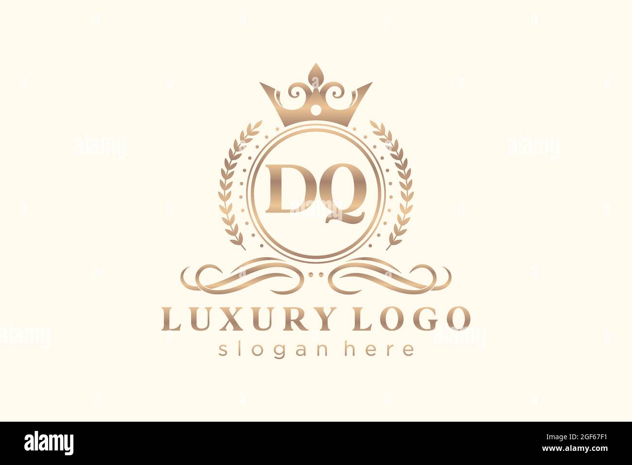 DQ Letter Royal Luxury Logo Vorlage in Vektorgrafik für Restaurant, Royalty, Boutique, Cafe, Hotel, Heraldisch, Schmuck, Mode und andere Vektor illustrr Stock Vektor