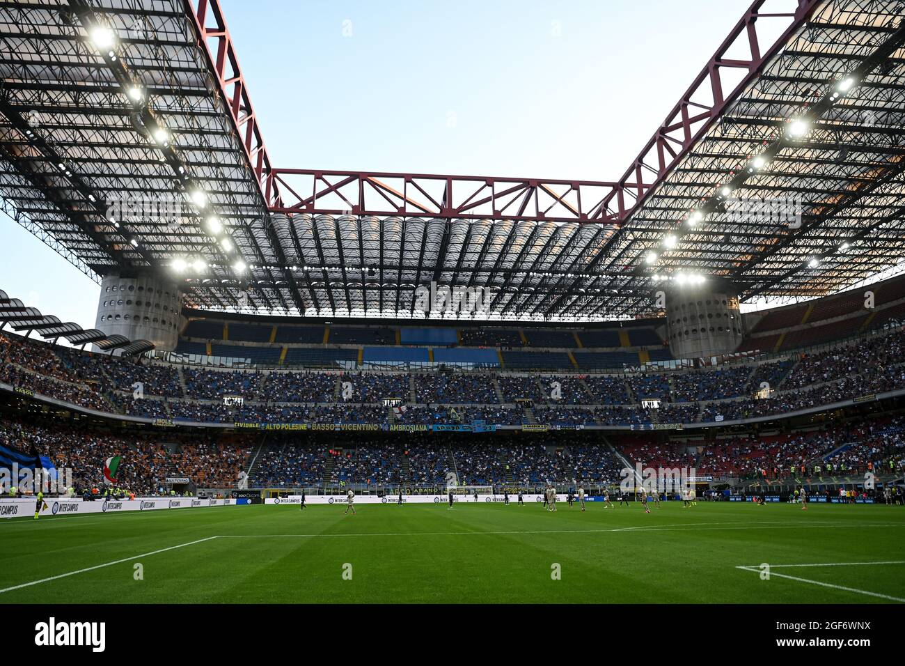 Mailand, Italien - 21. August 2021: San Siro Stadion während der italienischen Fußballmeisterschaft Serie A 2021-2022 Spiel Inter Mailand gegen Genua in San Siro Stad Stockfoto