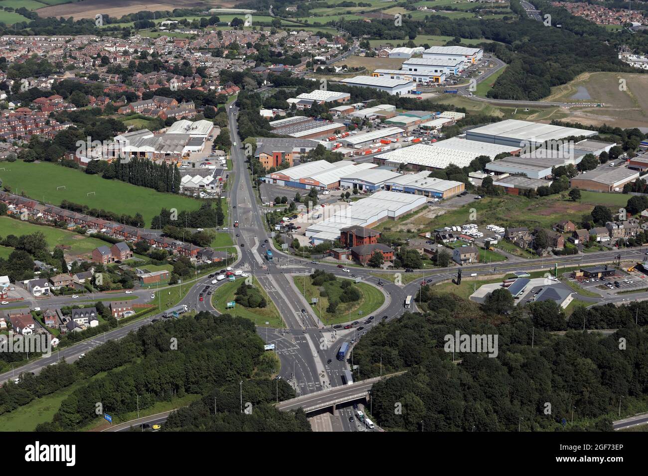 Luftaufnahme des Treefield Industrial Estate (und im Vordergrund Overland Trading Estate), Morley, Leeds Stockfoto