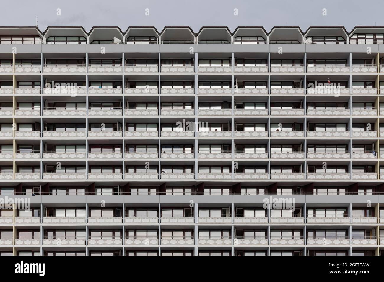 Hochhaus mit Ferienwohnungen, Gebäudekomplex aus den 1960er Jahren, Fertigbauästhetik, New Spa Center, Westerland, Sylt, Norden Stockfoto
